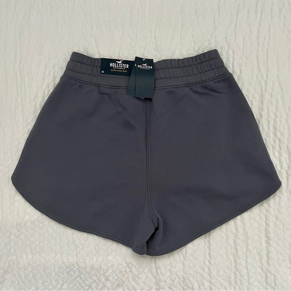Hollister Shorts - Picture 2 of 4